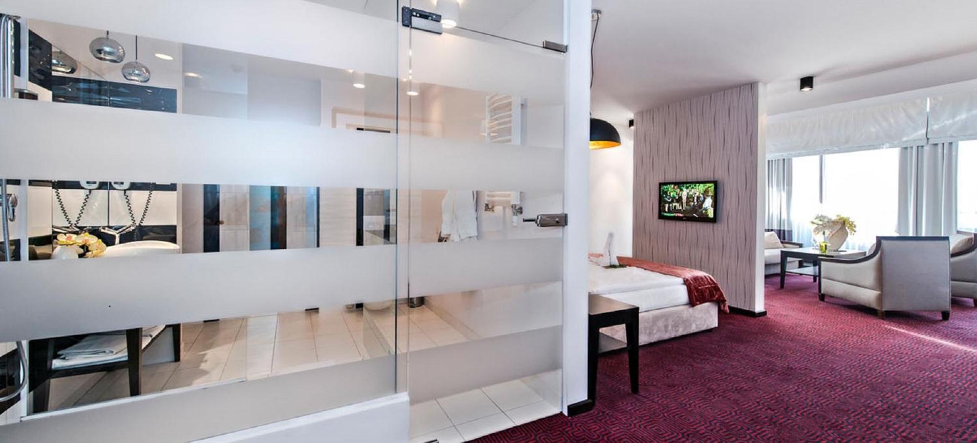 Hotel Silvia Gold กลีวิตเซ ภายนอก รูปภาพ